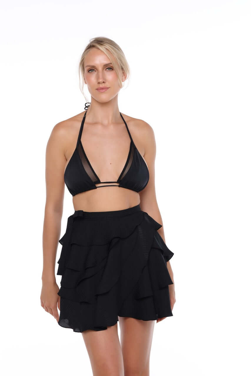 Skirt mini black slow beachwear model close